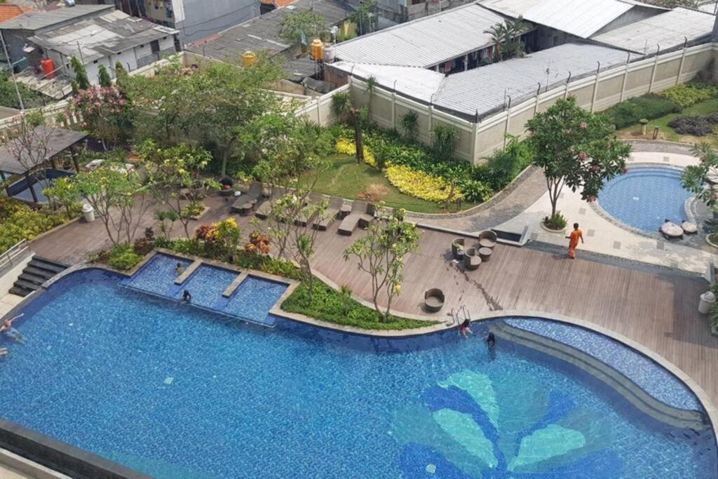 1 Bedroom Apartment Near Central Park Mall Jakarta Exterior foto